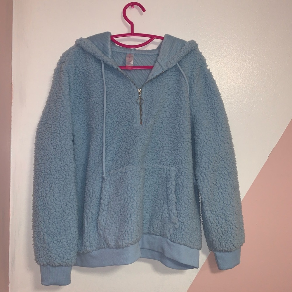 light blue hoodie🤍